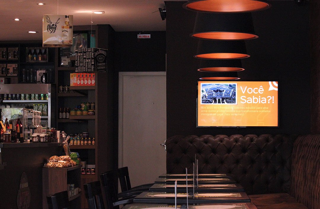 adegamufs-digitalsignage-ucreative